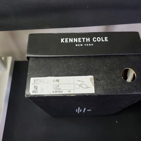 KENNETH COLE NEW YORK Maise Heel Sandal Strap 10 - Picture 12 of 12